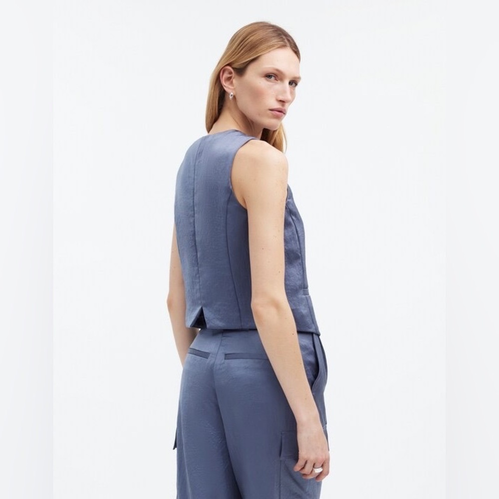 madewell button front vest top in sunfaded indigo - Picture 3 of 6